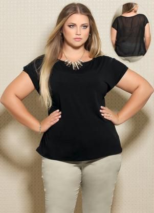 Blusa preta com leve transparencia