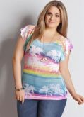 Blusa com estampa sublimada tropical